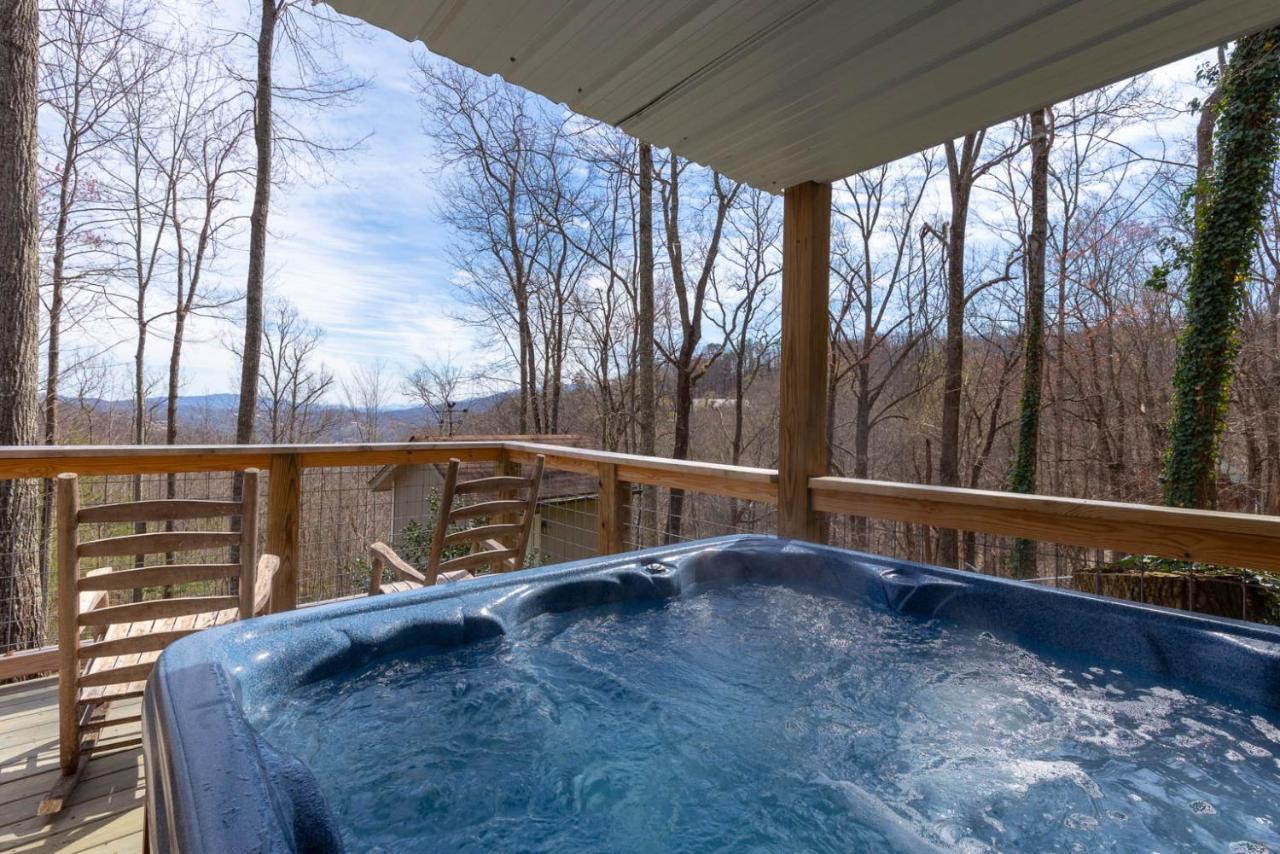 Bear View Chalet, 3 Bedroom, Pool, Pets, Arcades, Wifi, Hot Tub, Sleeps 12 Gatlinburg Exterior foto