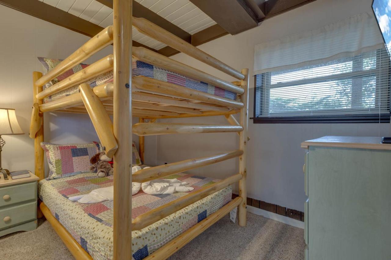 Bear View Chalet, 3 Bedroom, Pool, Pets, Arcades, Wifi, Hot Tub, Sleeps 12 Gatlinburg Exterior foto